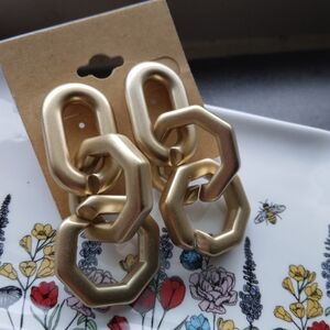 Gold Tone Chunky Chain Link Earrings